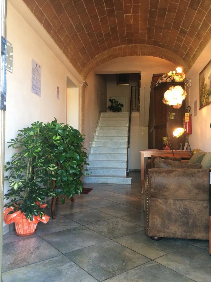 Da Donna Rosa Hotel Pontedera Luaran gambar